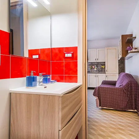 Piano Terra Moderno Con Ampi Spazi E Luminosita Appartement *