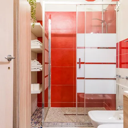 Piano Terra Moderno Con Ampi Spazi E Luminosita