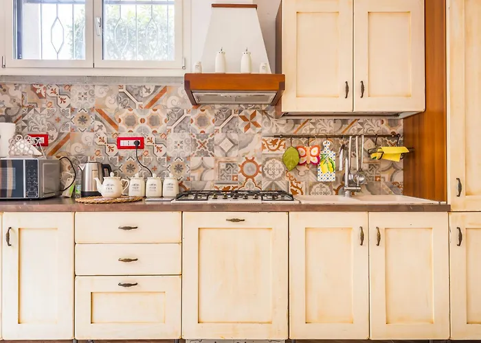 Piano Terra Moderno Con Ampi Spazi E Luminosita 公寓